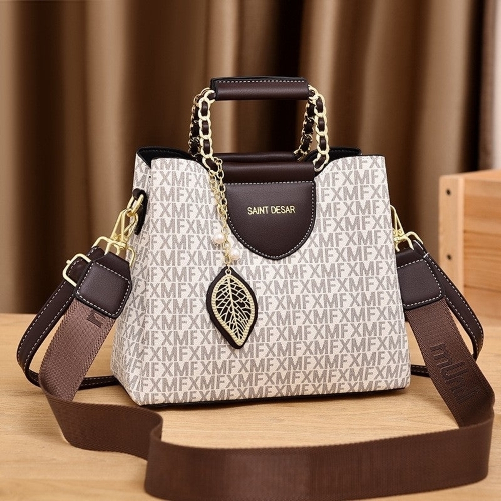 Fashion Chain Strap Shoulder Bag | Leaf Pendant | NWT - Picture 2 of 5